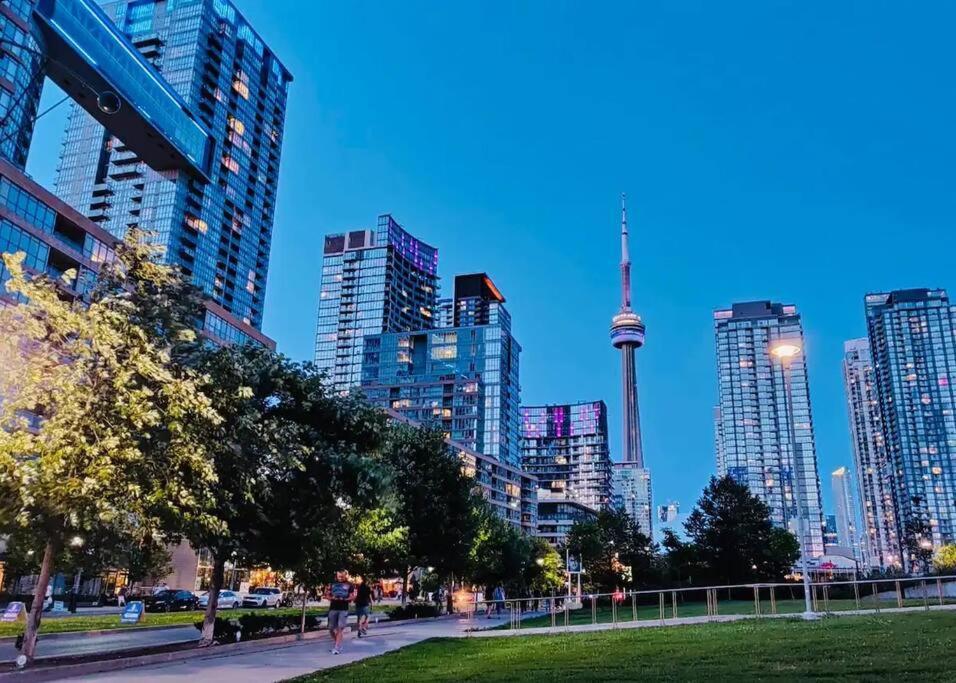 Stunning Condo Wit Amazing View 5Mins From Cntower Toronto Exteriér fotografie